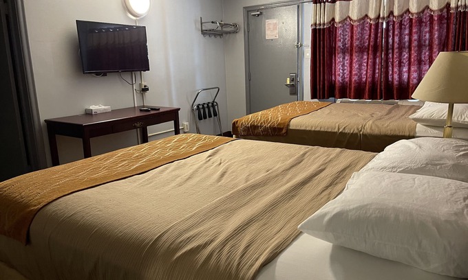 Bowmanville Hotel | Liberty Inn
