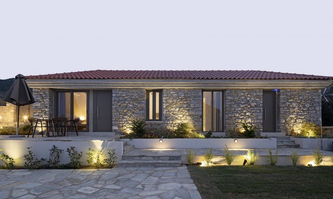 Sourpi House | Lichnos Luxury Studio