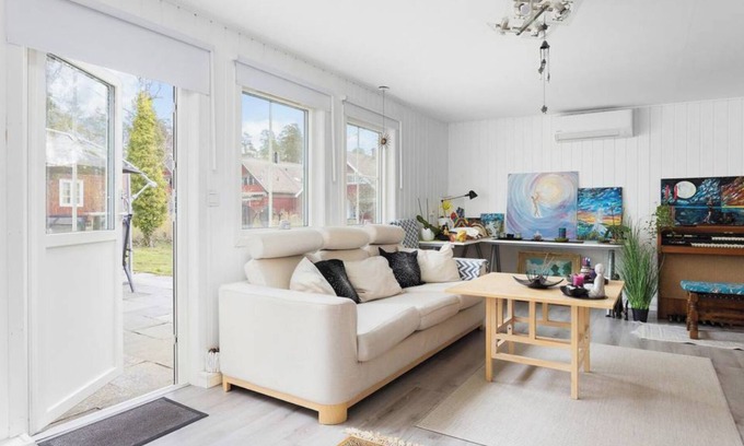 Nybro House | Light and airy room in Nybro, Småland