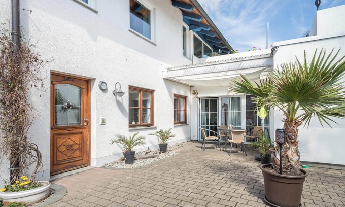 Sigmarszell Apartment | Light-flooded vacation apartment Relax with terrace and WLAN