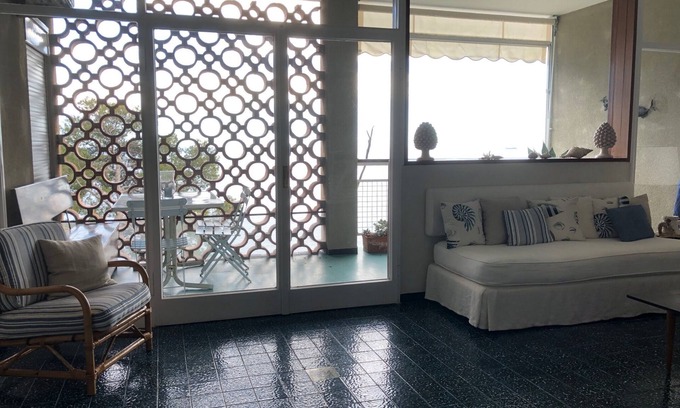Sori Apartment | LIGURIA HOLIDAYS - "The Red Door"