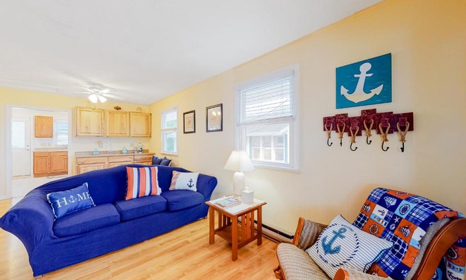 York Beach House | Lil' Cottage Retreat