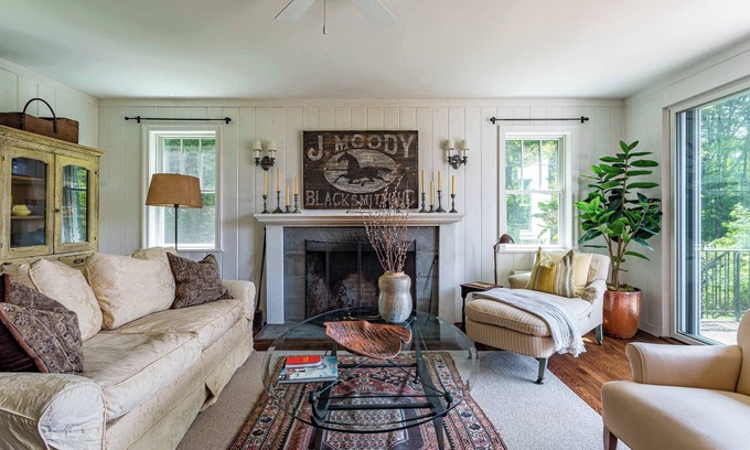 Jeffersonville House | Lilac Hill - VIEWS, Privacy, and Design