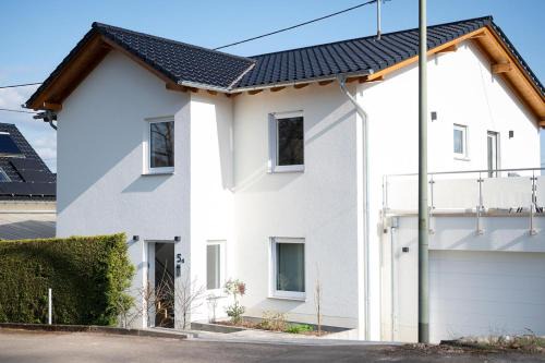 Losheim am See Apartment | Lilias Ferienwohnung