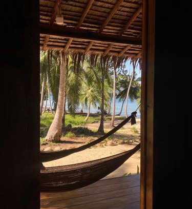 Koh Rong Hotel | Lily's Beach Bungalows