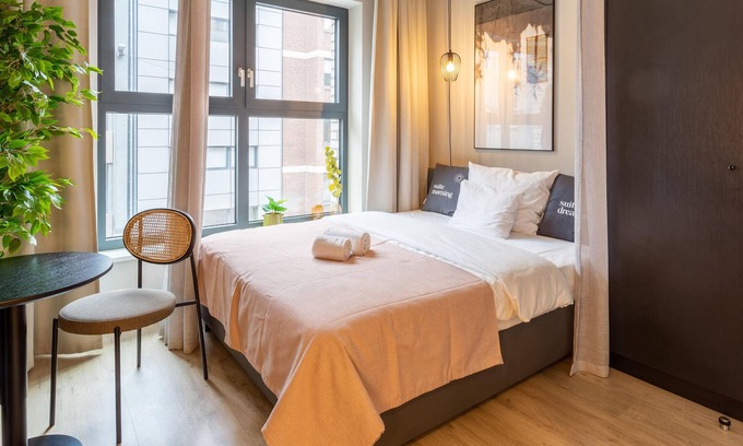 Stadtmitte Apartment | limehome Düsseldorf | Queen Room