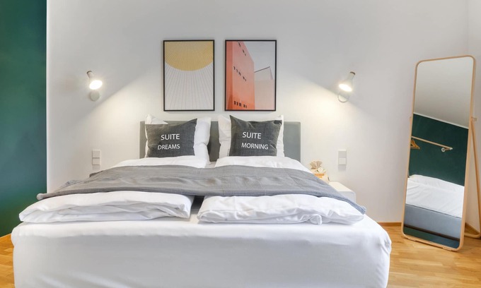 Zentrum-West Apartment | limehome Leipzig | Suite XL + balcony & sofa bed