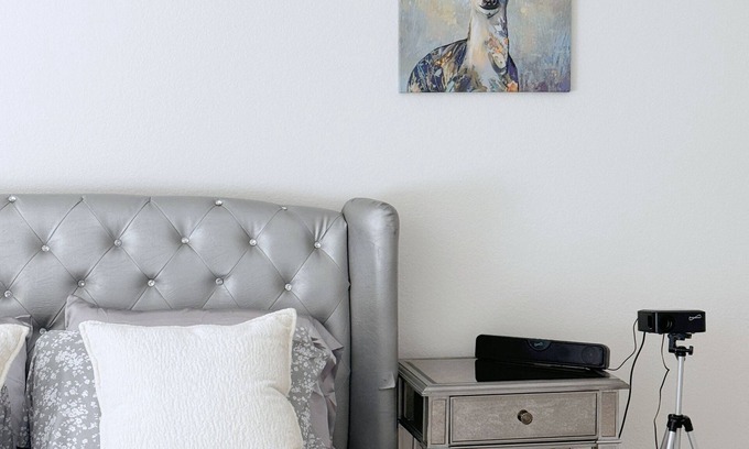 Ontario Condo | Limited Discount！ Stylish Brand New 3BR2.5BA Stay near ONT ，Ontario mills