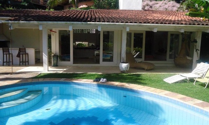 Praia Grande House | Linda casa em Ilhabela-Praia do Julião