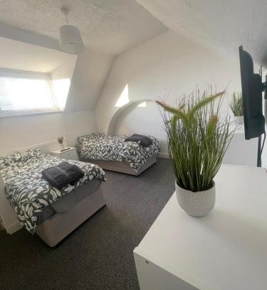 North Wheatley House | Linden House