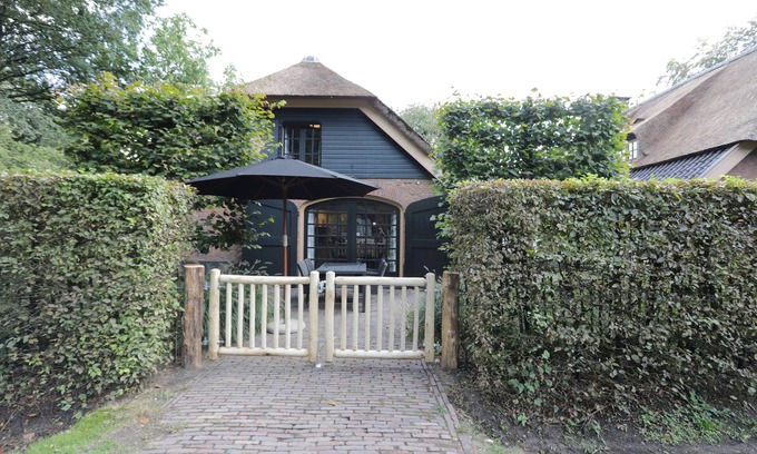 Garderen House | Lindenhof rural house on the Veluwe