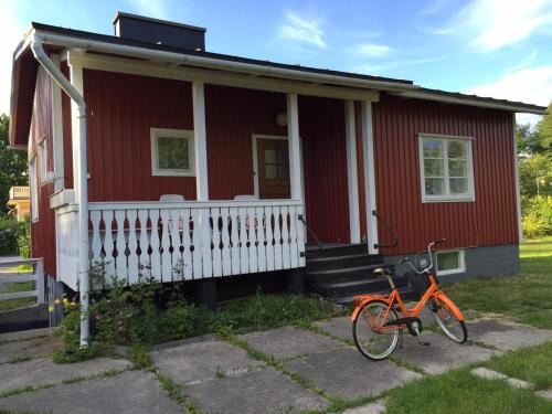 Tammisaari House | Lingonberry Cottage