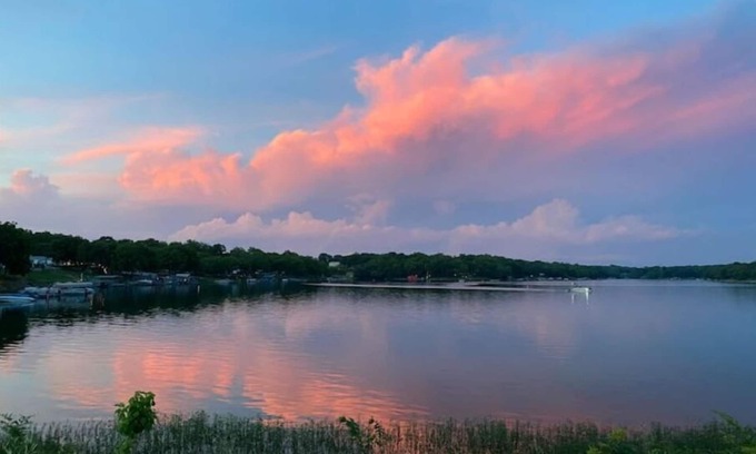 Linn Valley House | Linn Valley Lake House -Lakes, Golf, Pool, Fishing