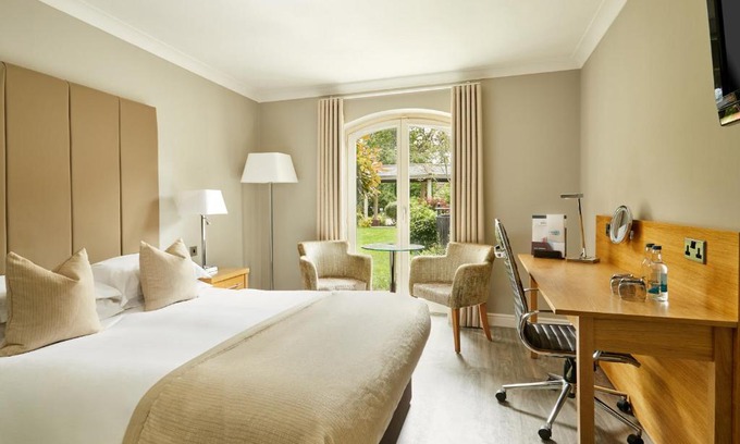St Martins Hotel | Lion Quays Resort
