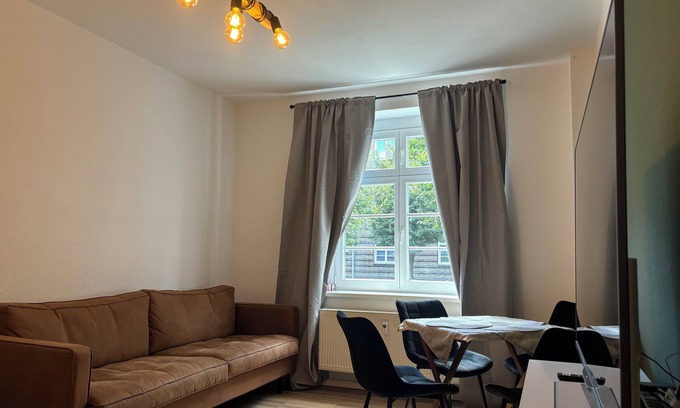 Gross Buchholz Apartment | List family apartment close to the city center, within walking distance of the Eilenriede and Mittellandkanal