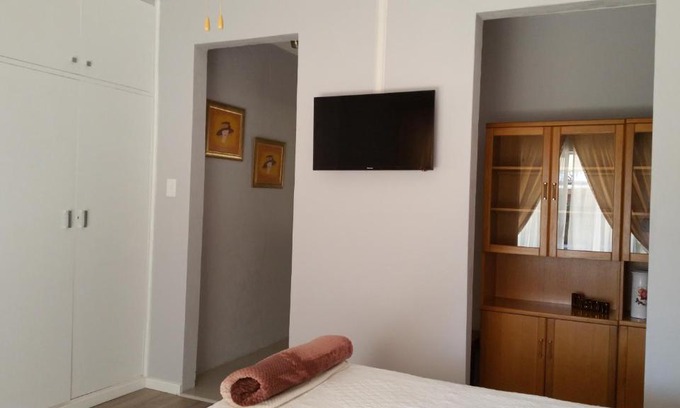 Welkom House | Little Acorn Guest House