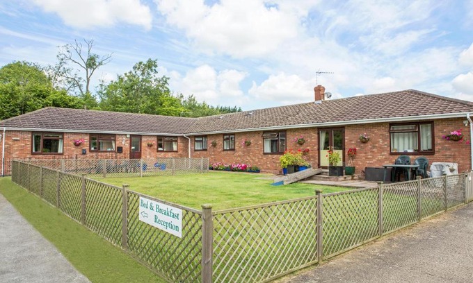 Takeley Bed & Breakfast | Little Bullocks Farm