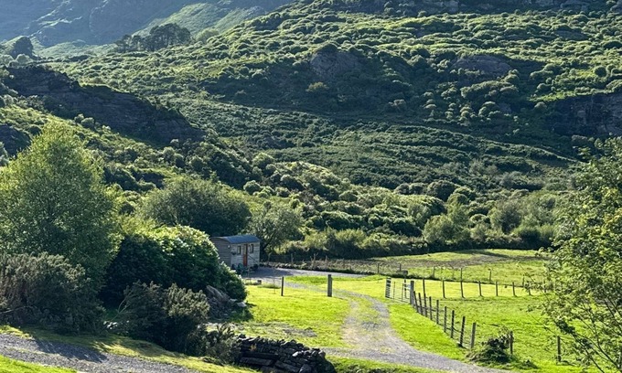 Ardnatrush Cottage | Little Heaven Glengarriff - Your secluded valley hide-away.