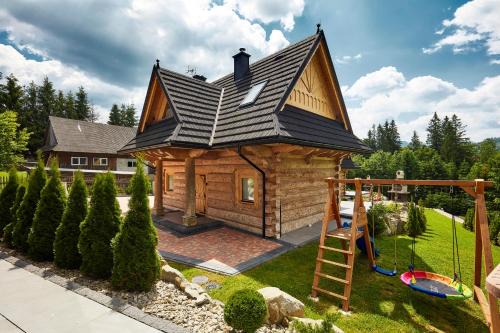 Dzianisz House | LITTLE KOIS VILLAGE