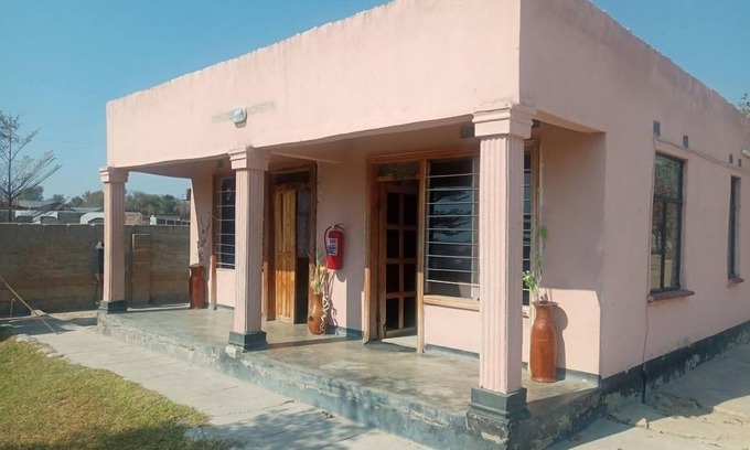 Choma Bed & Breakfast | Little Lodge