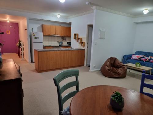 Perth Central Business District Apartment | Little Monica Apartment- Spacious, Affordable & Central