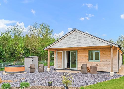 Axbridge Resort | Little Moorland Farm Lodges