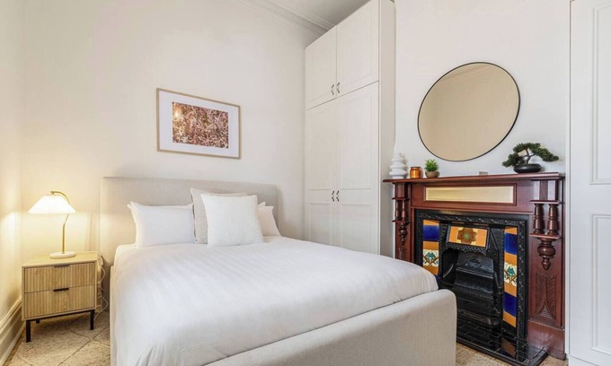 Albert Park House | Little Ogrady City to Sand Couples Retreat