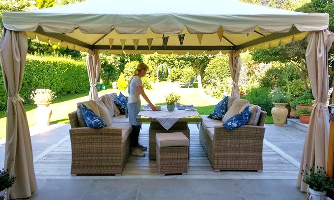 Chichester Bed & Breakfast | Little Orchard Bed and Breakfast Chichester