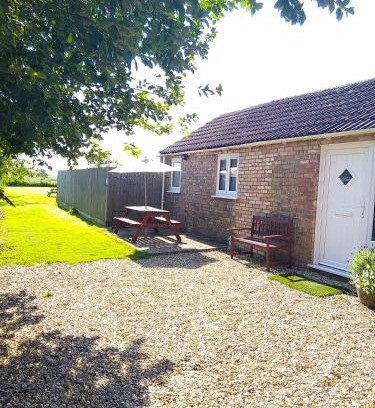 Tilney Fen End Apartment | Little Owls Nest Holiday Home