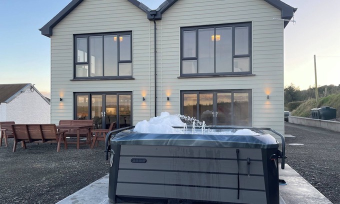 Whitland Cottage | LITTLE PALE, pet friendly, luxury holiday cottage in Whitland