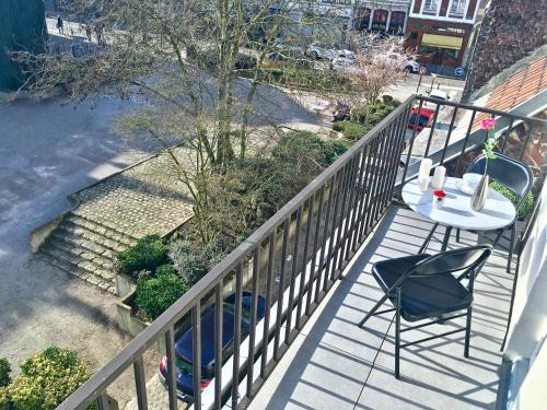 Old Lille Apartment | LITTLE PLAZA Appart'Hotel