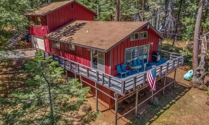 Arnold Cabin | Little Red Cabin in Arnold California