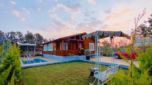 Bajarwadi Ski Chalet | Little Swiss, By the lake