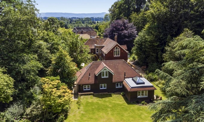 Pulborough Cottage | Little Vintners by inspirestays.com - a cottage that sleeps 2 guests in 1 bedroom