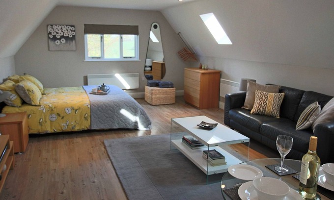 Stuppington House | Little Wisteria - light and airy and very peaceful with countryside views.