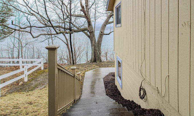 Rushville House | Live Laugh Lake