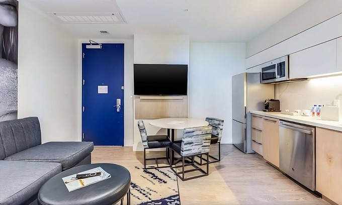 Ojus Hotel | Live the High Life! Rooftop Swimming Pool, Pet-friendly Property!