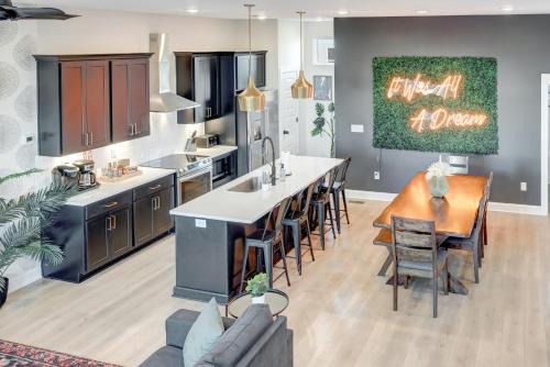 North Nashville House | Live Your Nashville Dream 10 Min to Broadway