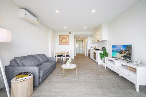 Warwick Farm Apartment | Liverpool adorable 2Br apt with Free Parking