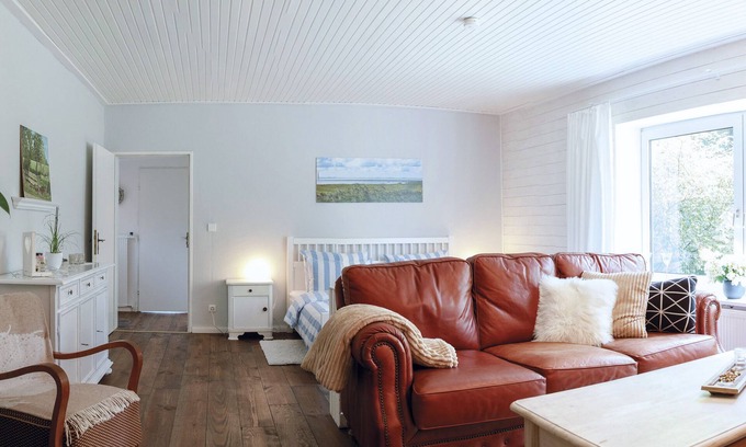 Ladelund Apartment | Living in a country house vintage style between the seas