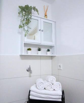 Holsterhausen Apartment | Living-Life, Klinik & Messe vor Ort, Wlan, Netflix