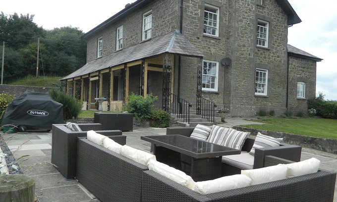 Llandrindod Wells Cottage | Llansantffraed House