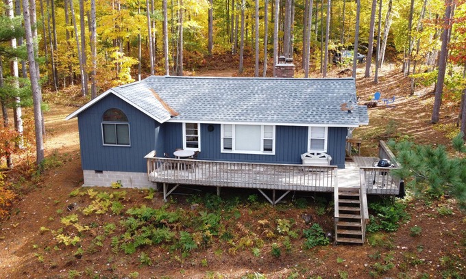 Wetmore Cabin | LLC-Peaceful, Lakefront Cabin Near Munising with Canoe & Rowboat