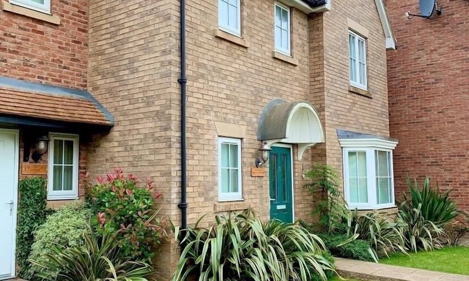 Filey Cottage | LOBSTER POT COTTAGE is a Beautiful 2 Bedroomed Cottage.
