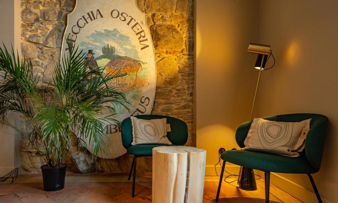 Montevecchia Hotel | Locanda Moderna Carlambroeus