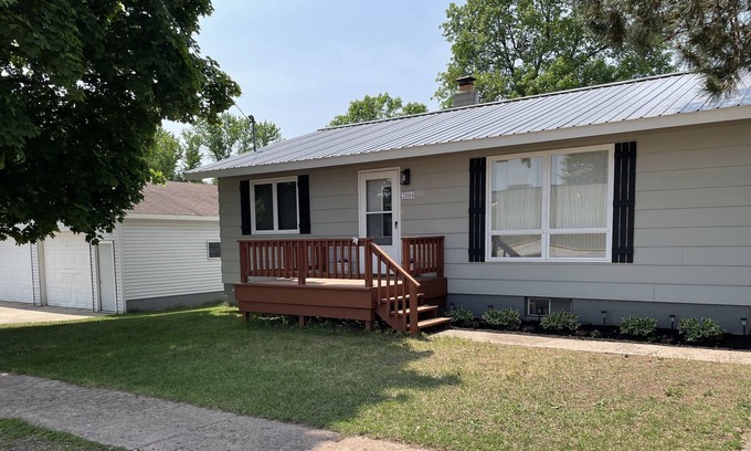Bergland House | Located 1 block from snowmobile trail and 2 blocks from Lake Gogebic boat launch