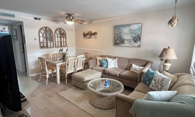Admiral Estates Condo | Location! 1/2 block to Cape May Beach! Pool, parking, grills, family friendly