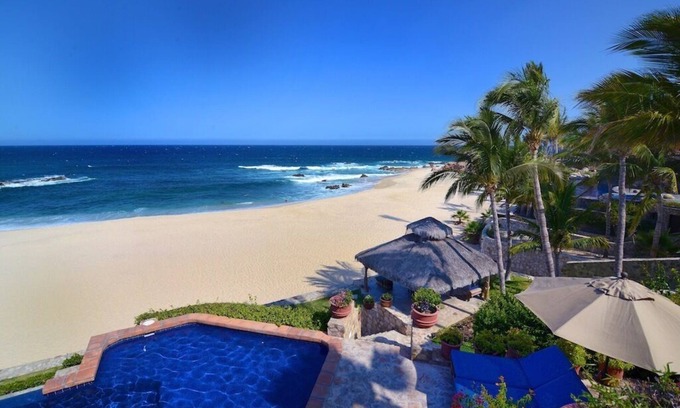 Rancho Cerro Colorado House | LOCATION! LOCATION! LOCATION! Ocean-front Villa