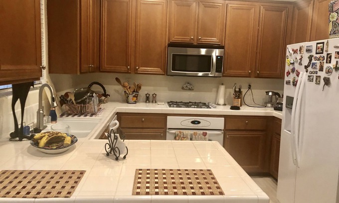 Torrey Highlands Village Condo | Location! location! 1760 sqft townhome totally equipped near the beach!