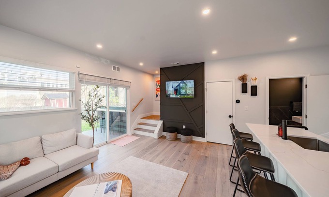 Ohio City House | Location! Modern Ohio City Luxury + 2 King Beds